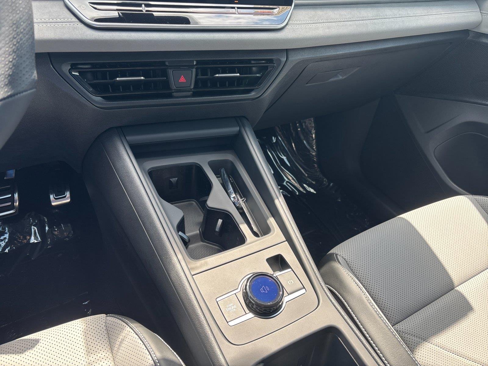 New 2026 Platinum Gray Metallic Volkswagen SE R-Line Black image 26