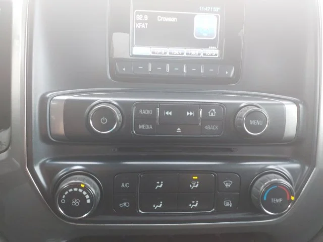 Used 2014 Black Chevrolet LT image 17