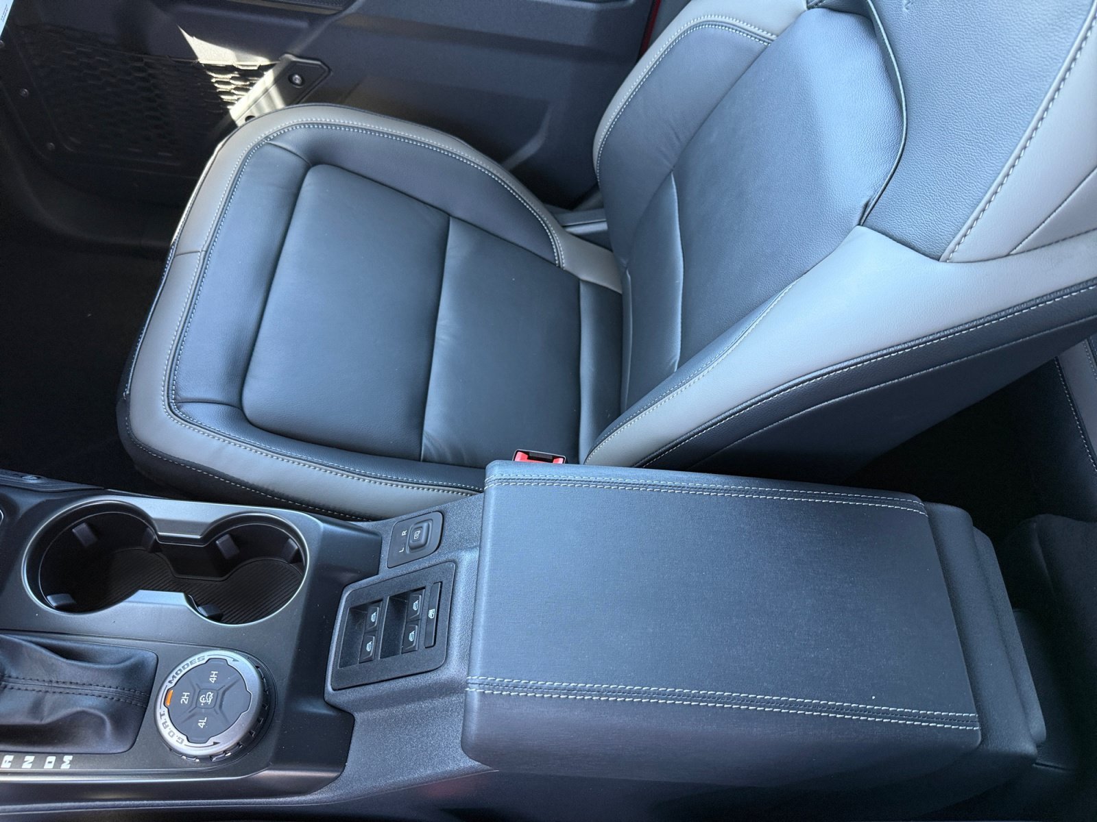 New 2026 Ruby Red Metallic Tinted Clearcoat Ford Outer Banks® image 14