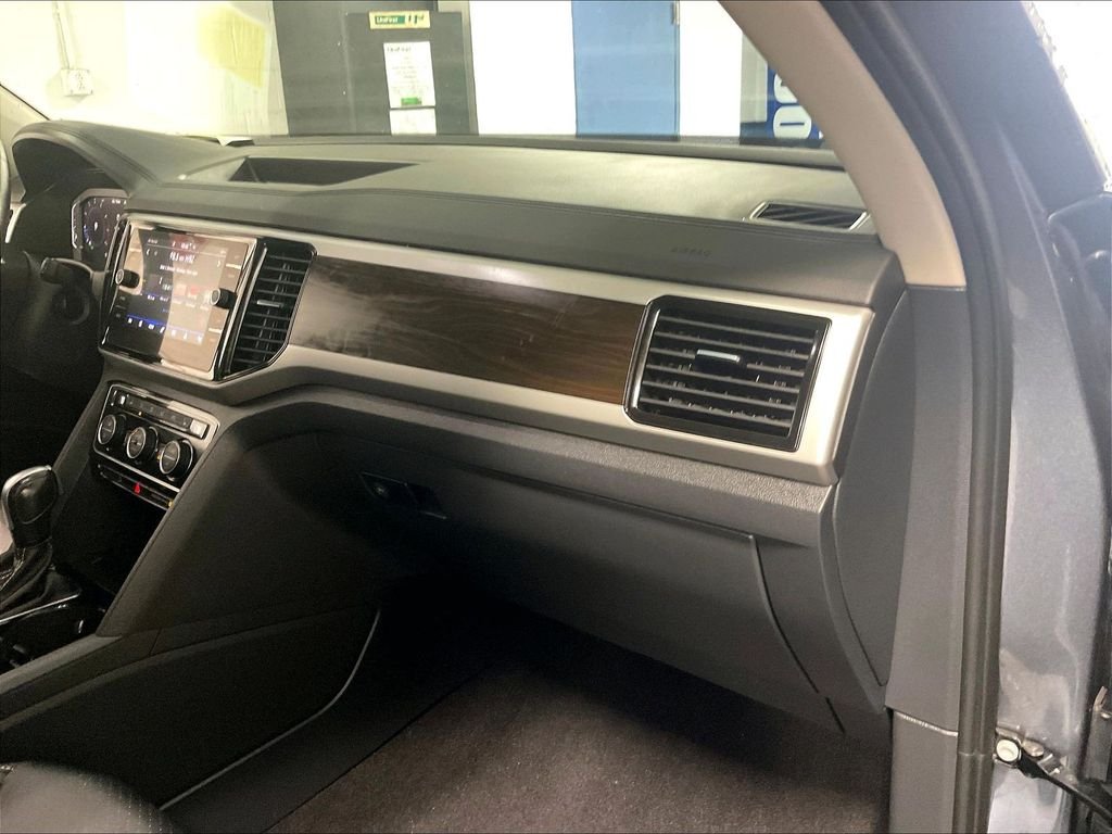 Used 2023 Gray Volkswagen 2.0T SE w/Technology image 13