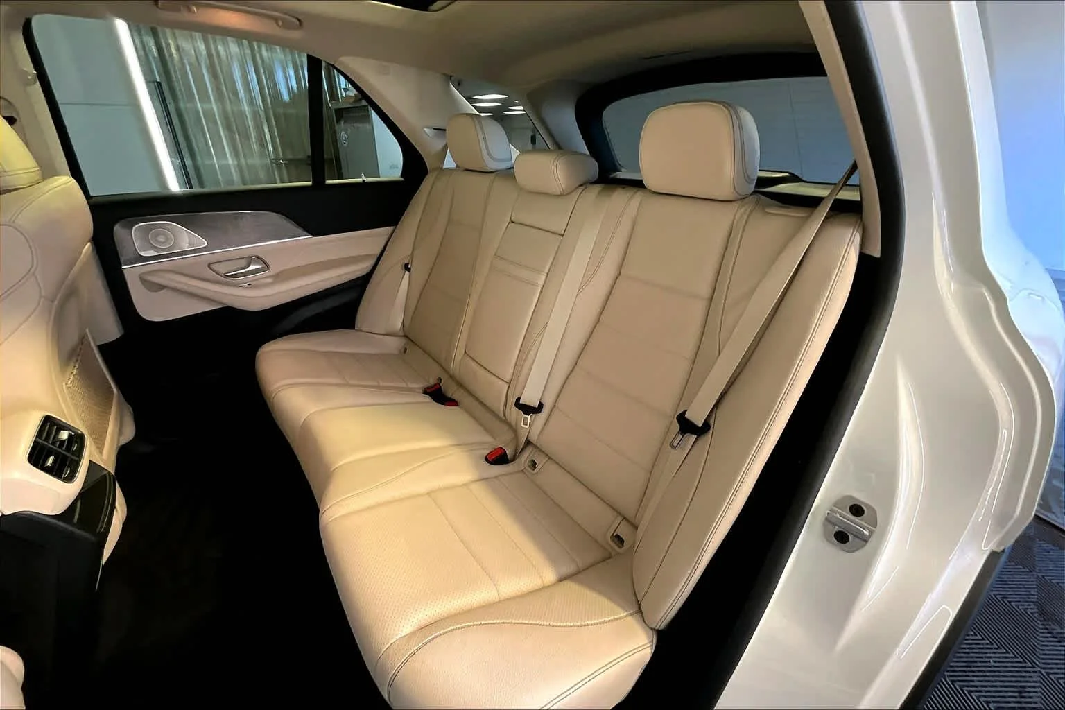 Certified Used 2021 Polar White Mercedes-Benz GLE 350 image 20