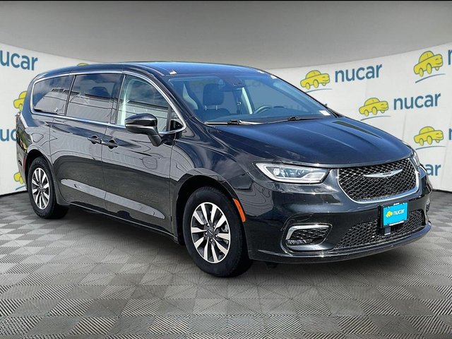2023 Chrysler Pacifica Hybrid Touring L