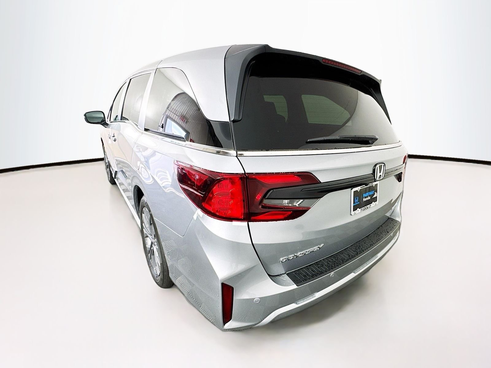 Used 2026 Silver Honda Touring image 7