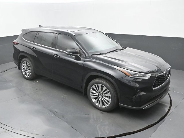 New 2026 Midnight Black Metallic Toyota Platinum image 29