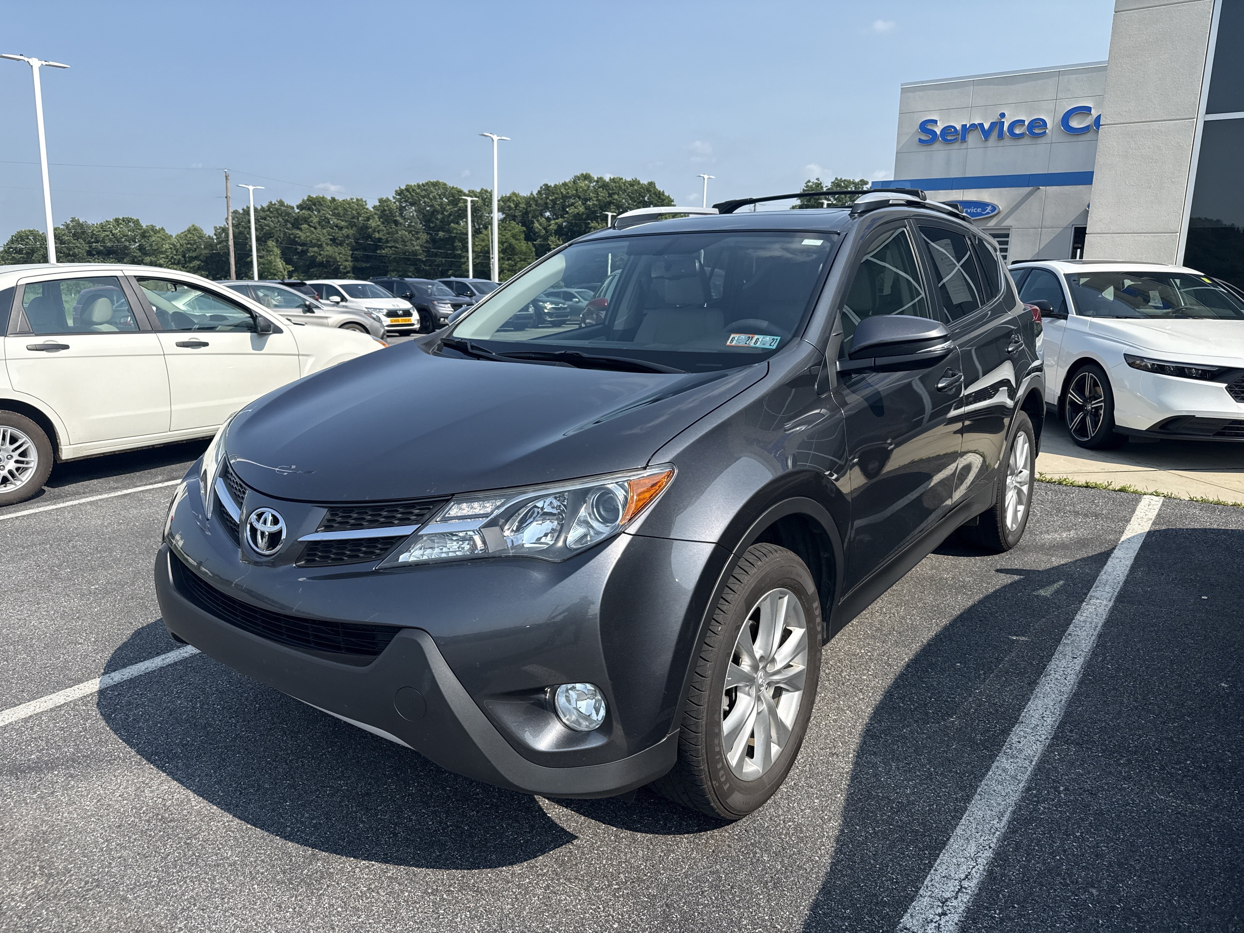 Used 2015 Magnetic Gray Metallic Toyota Limited image 7
