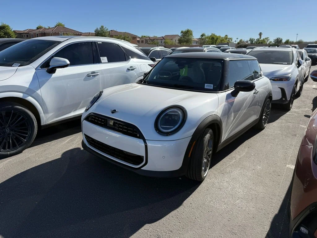 2026 MINI Hardtop's photo