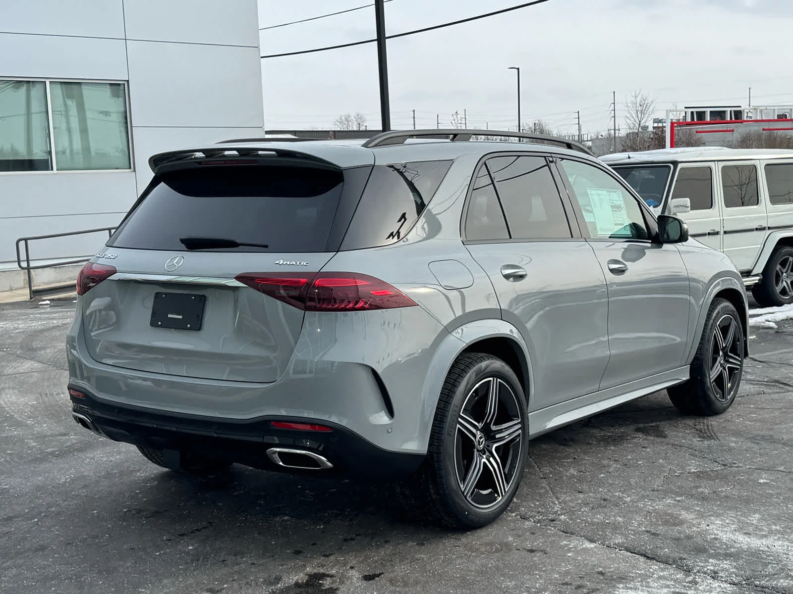 New 2026 MANUFAKTUR Alpine Grey Mercedes-Benz GLE 350 image 9
