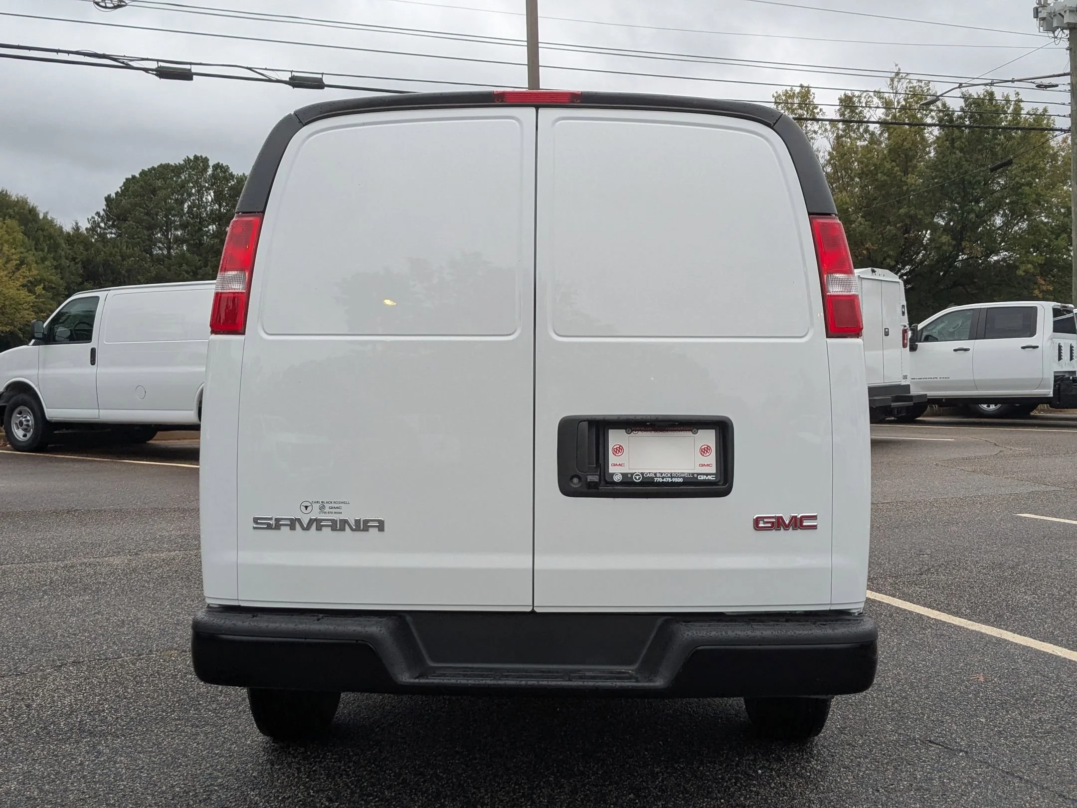 New 2025 Summit White GMC Work Van image 4