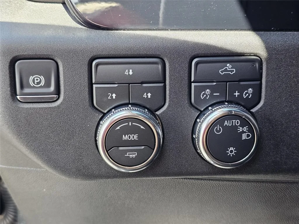 Used 2026 Onyx Black GMC SLE image 20