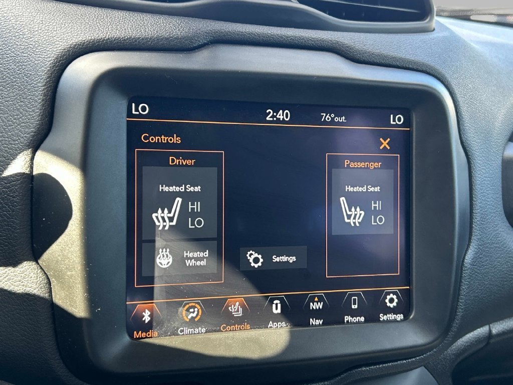 Used 2022 Black Jeep Latitude image 31
