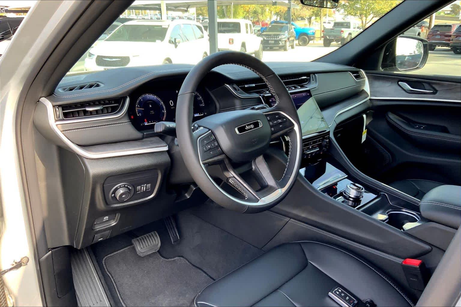 2025 Jeep Grand Cherokee Limited - Photo 6