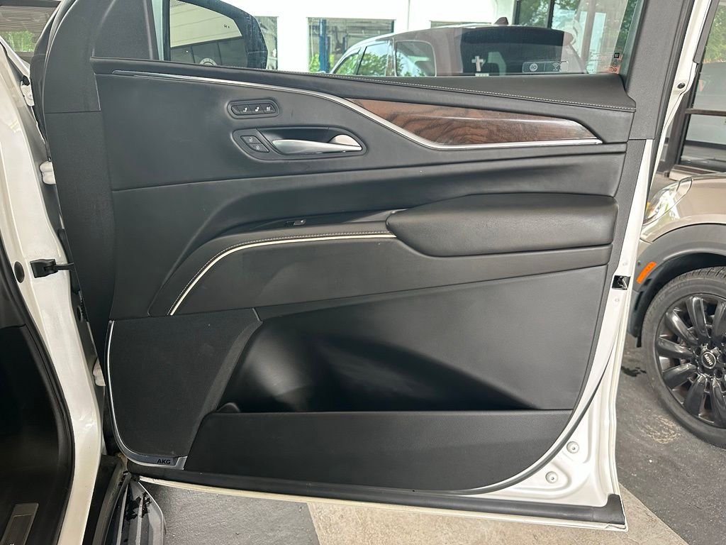 Used 2021 White Cadillac Sport Platinum image 38