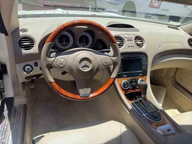 Used 2009  Mercedes-Benz SL 550 image 16