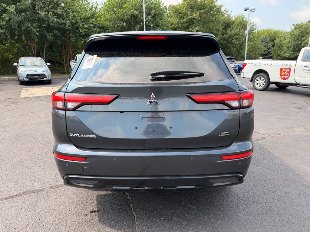 Used 2024  Mitsubishi SEL Black Edition image 4