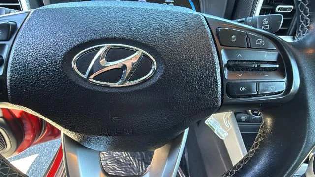 2023 Hyundai Venue SEL - Photo 18