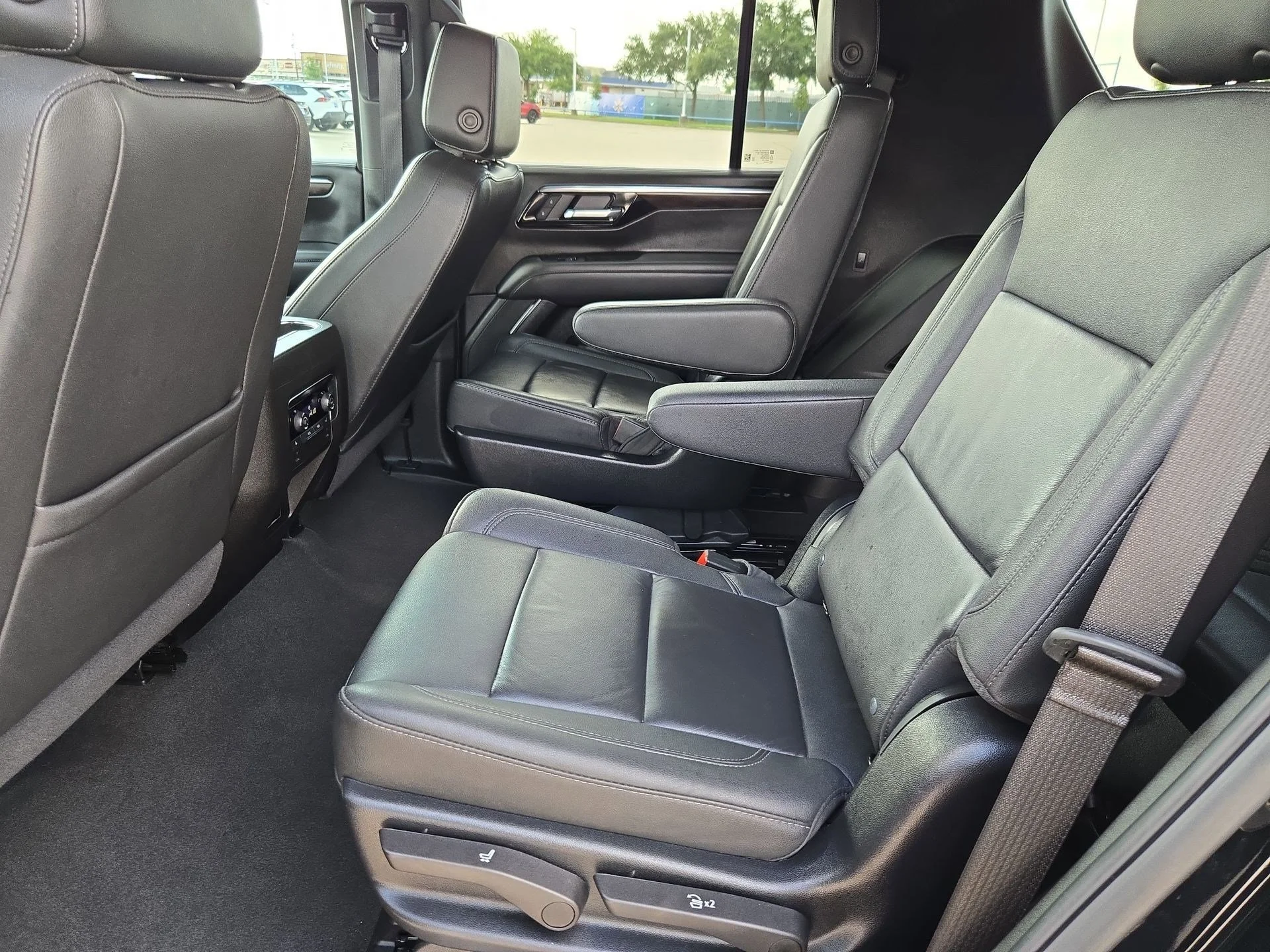 Used 2025 Black Chevrolet LT image 26