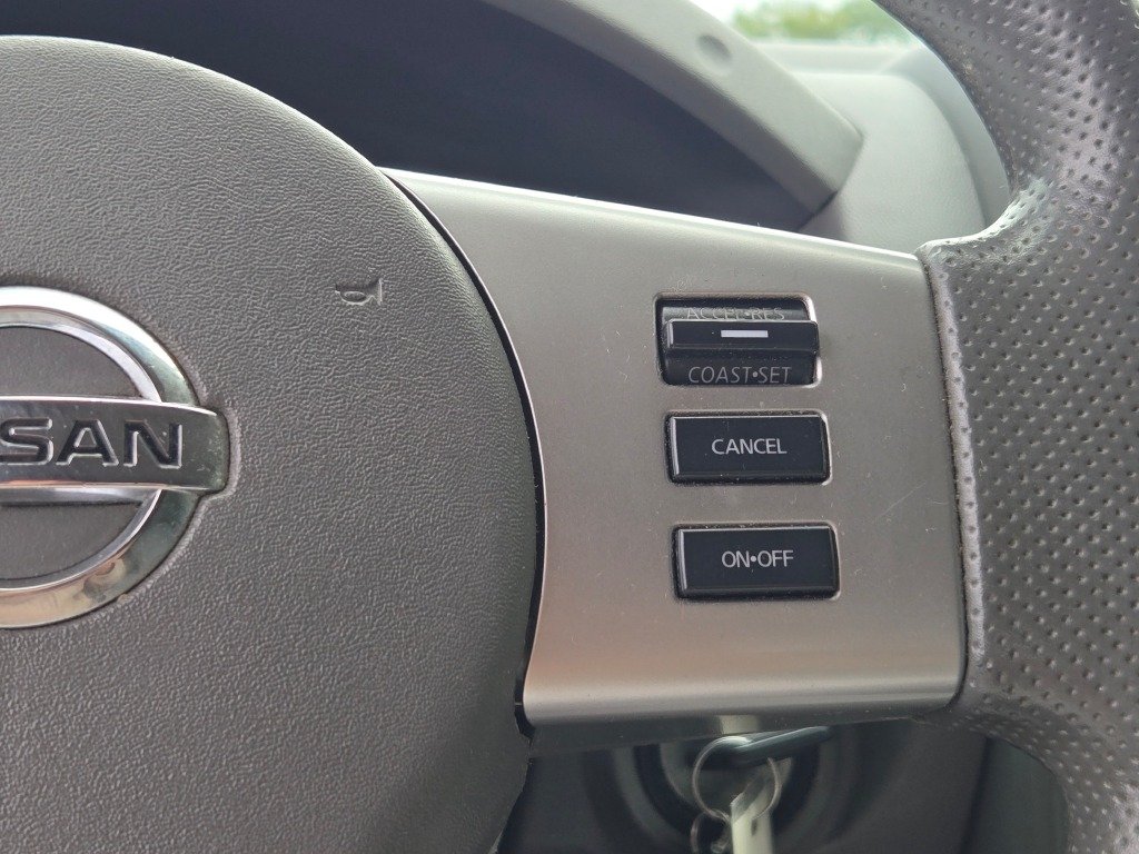 Used 2015 Black Nissan SV image 32