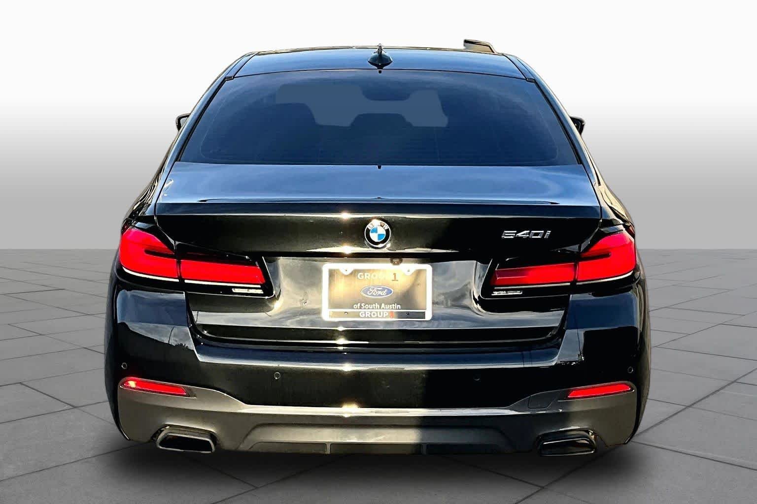 Used 2022 Black Sapphire Metallic BMW 540i image 4