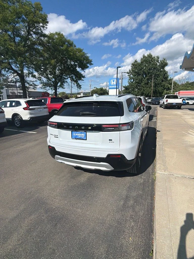 New 2026 Frostline White Pearl Honda AWD Touring image 6