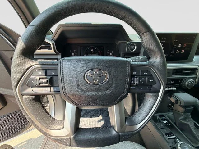 Used 2025 Silver Toyota SR5 image 27