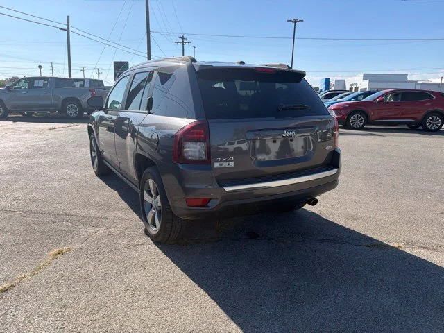 Used 2017 Gray Jeep Latitude image 8