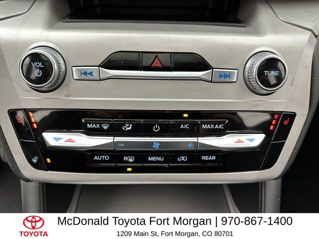 Used 2023 Black Ford XLT image 18