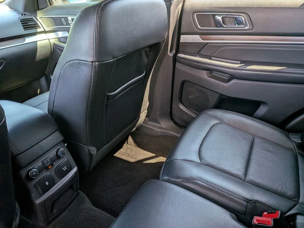 Used 2018 Silver Ford Limited image 30