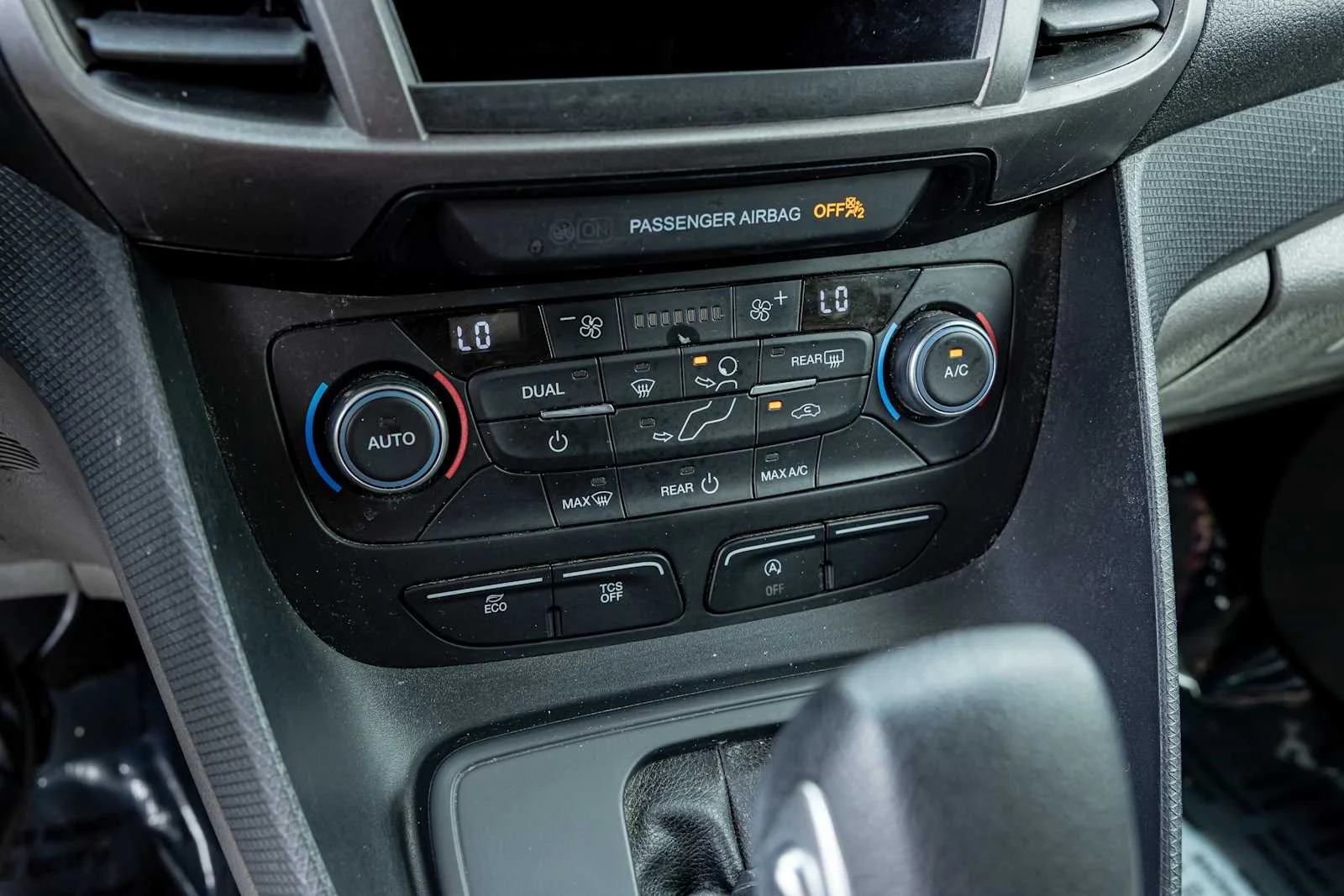 Used 2022 Magnetic Metallic Ford XL image 21