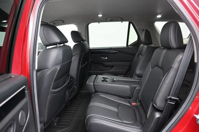 Used 2024 Radiant Red Met Honda EX-L 8 Passenger image 21