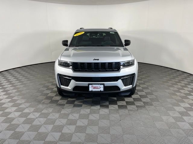 Used 2026 Silver Jeep Altitude image 2