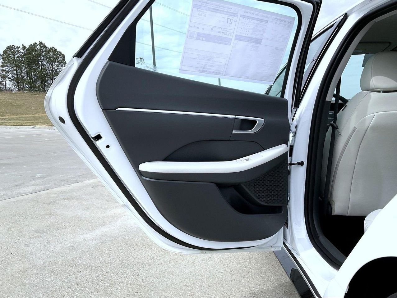 New 2026 White Hyundai SEL Sport image 21
