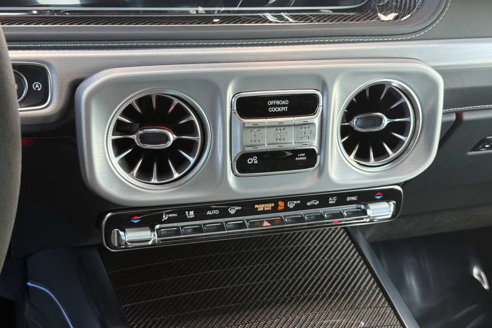 New 2027 MANUFAKTUR Arabian Grey Non- Metallic Mercedes-Benz G 63 AMG® image 19