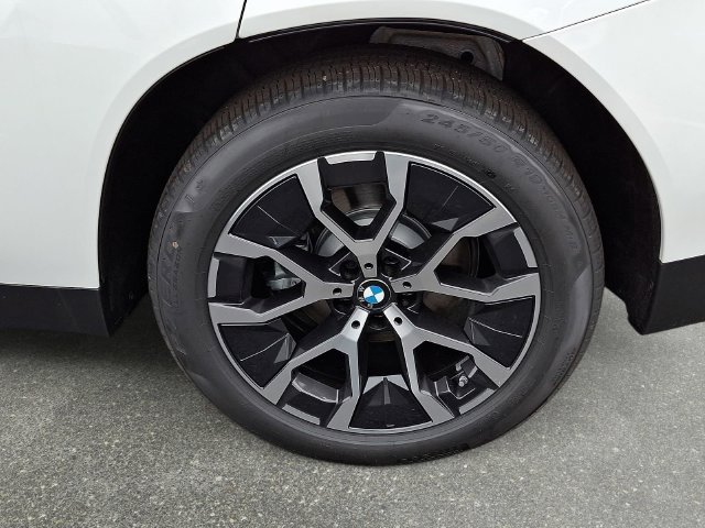 Used 2026 Mineral White Metallic BMW 30 xDrive image 8