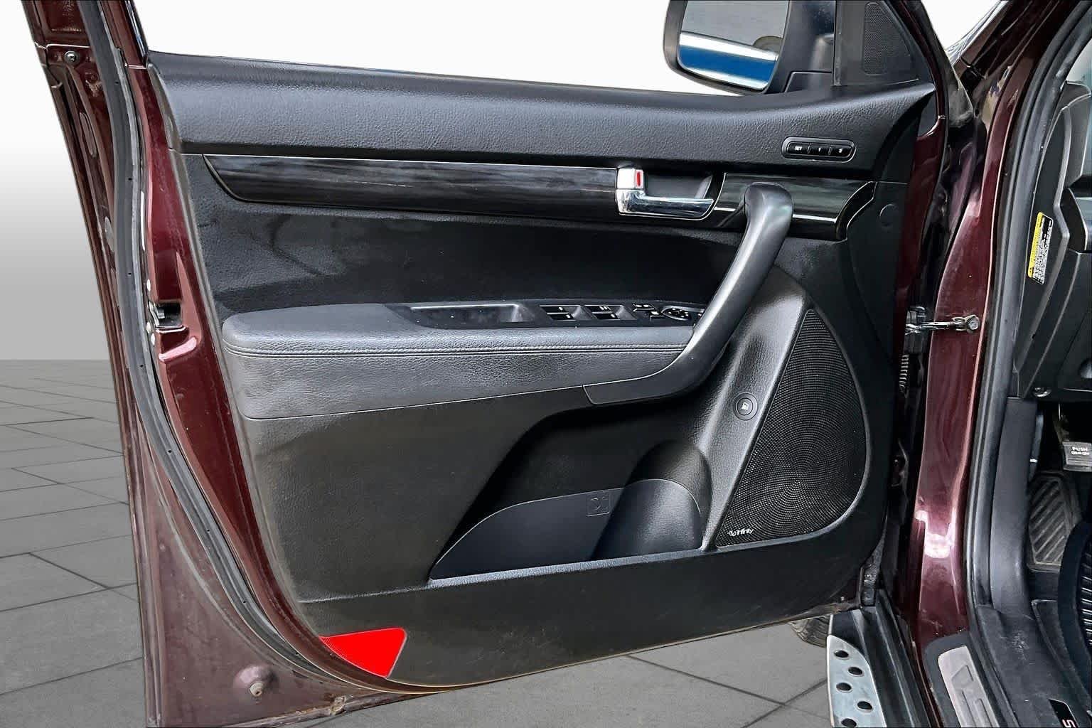 Used 2013 Dark Cherry Kia SX image 22