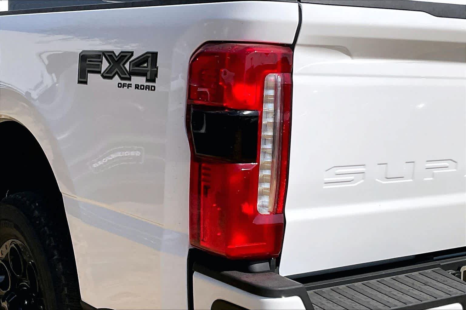 New 2026 Oxford White Ford F-250® XLT image 11