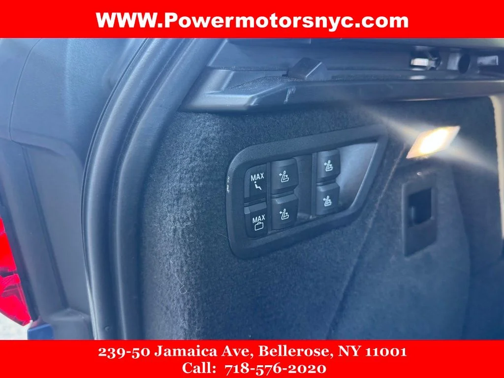 Used 2021 Blue BMW xDrive40i image 32