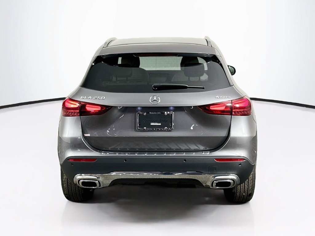 New 2026 Mountain Grey Metallic Mercedes-Benz GLA 250 image 34