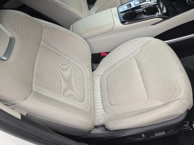 Used 2023 White Hyundai Limited image 9