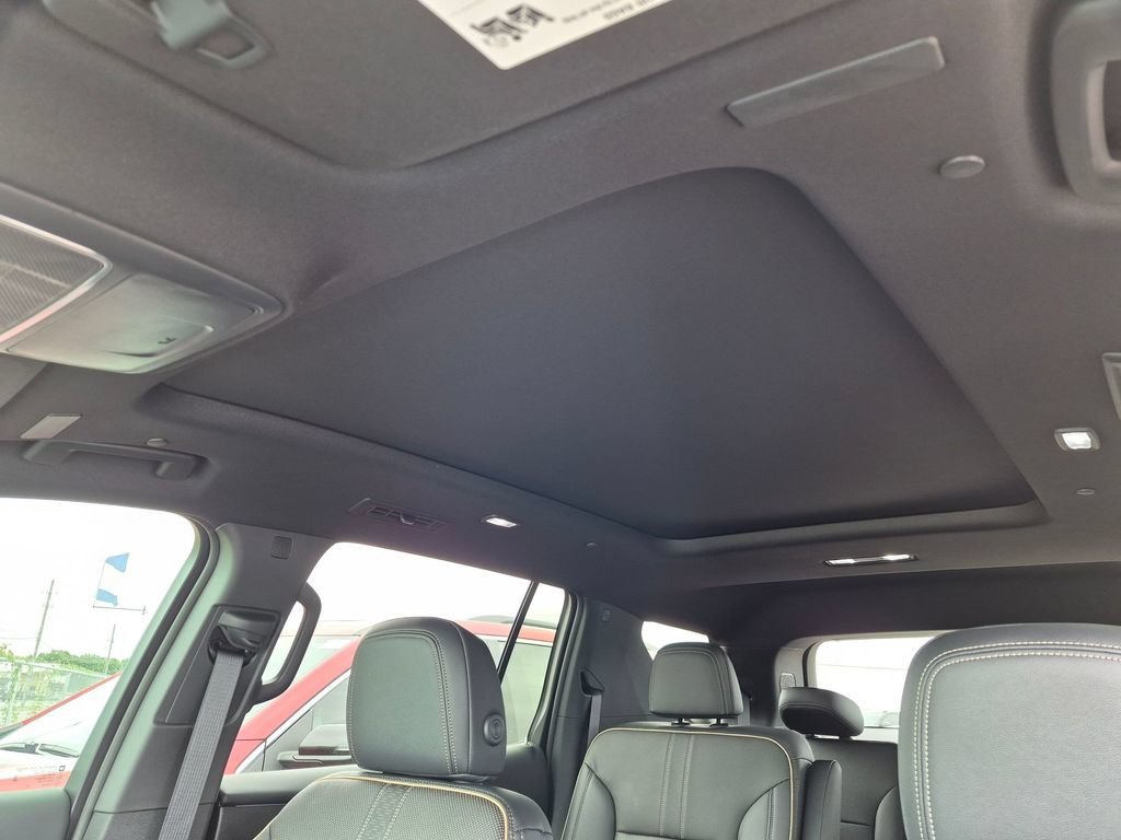 2026 Chevrolet Traverse High Country - Photo 18