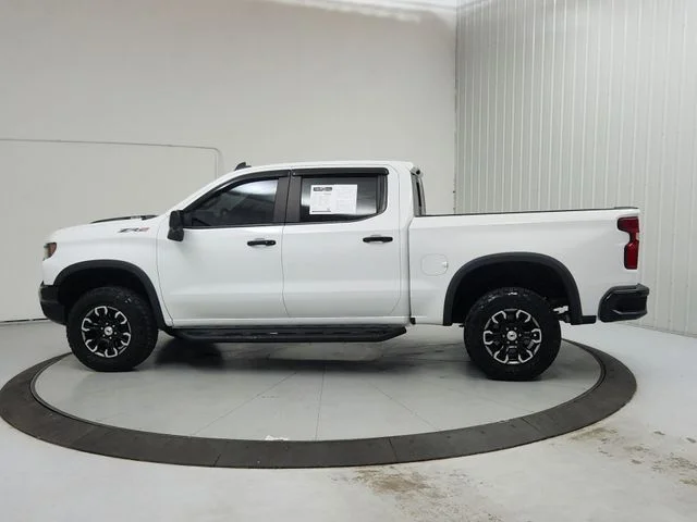 Used 2022 White Chevrolet ZR2 image 4