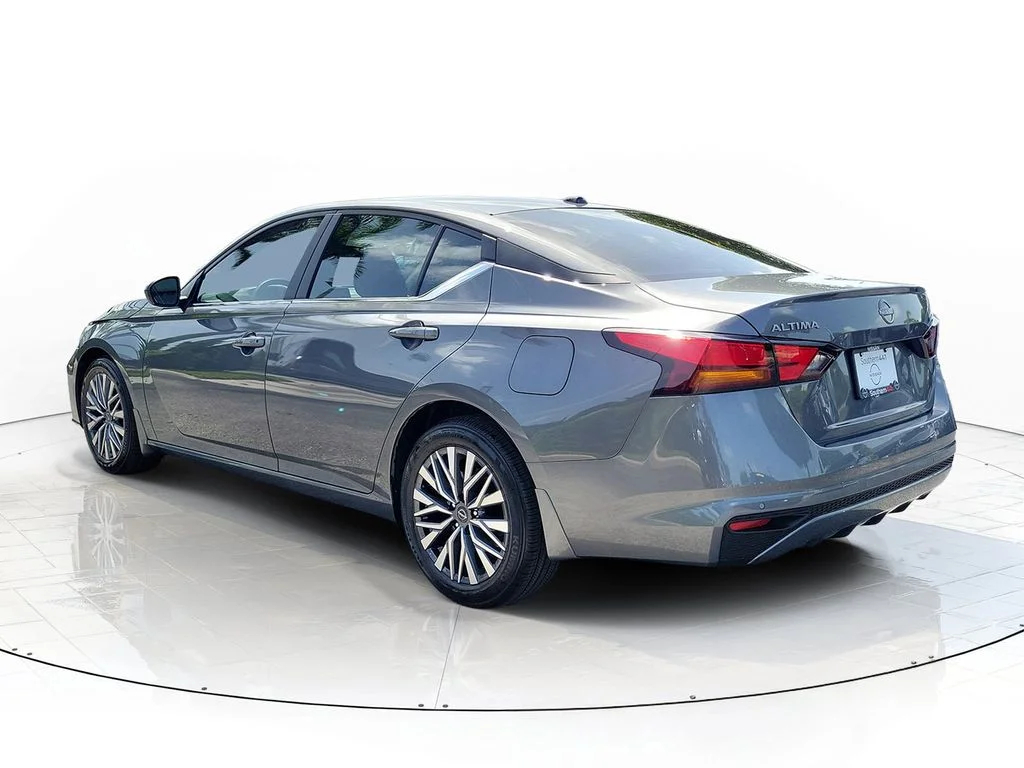 New 2026 Gray Nissan 2.5 SV image 5