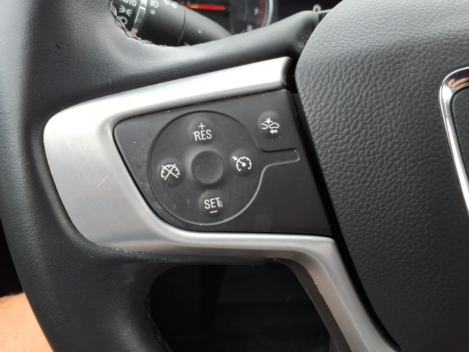 2023 GMC Acadia SLT - Photo 22
