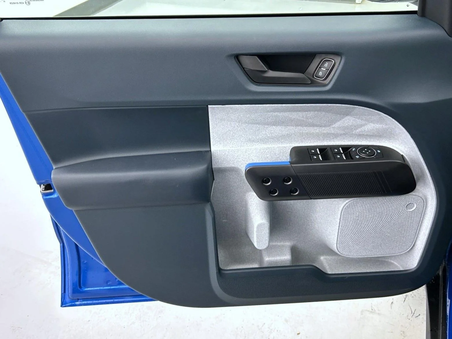 New 2026 Blue Ford XLT image 9
