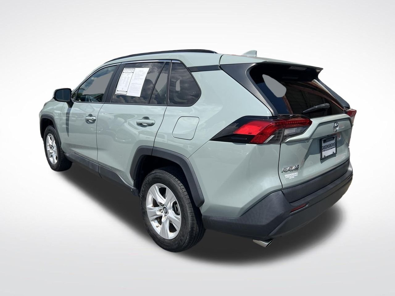 Used 2019 Gray Toyota XLE image 3