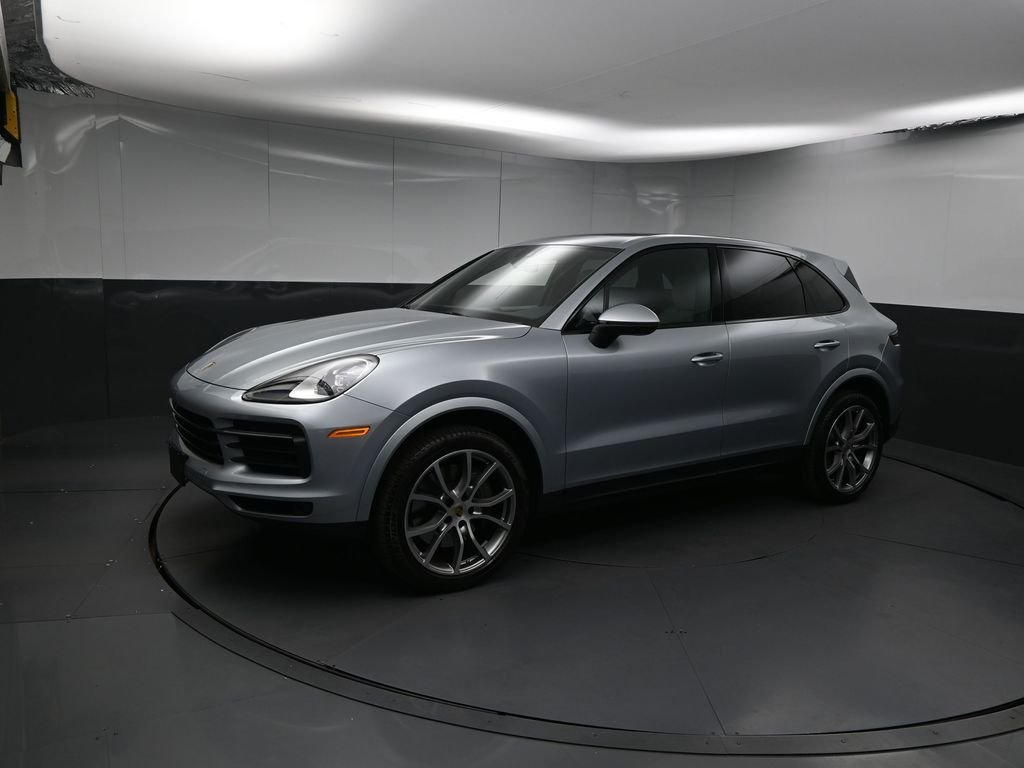 2022 Porsche Cayenne S's photo