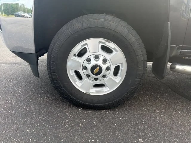 Used 2016 TUNGSTEN METALLIC Chevrolet LT image 32