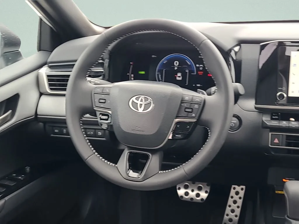 Used 2026 Ice Cap Toyota LE image 12