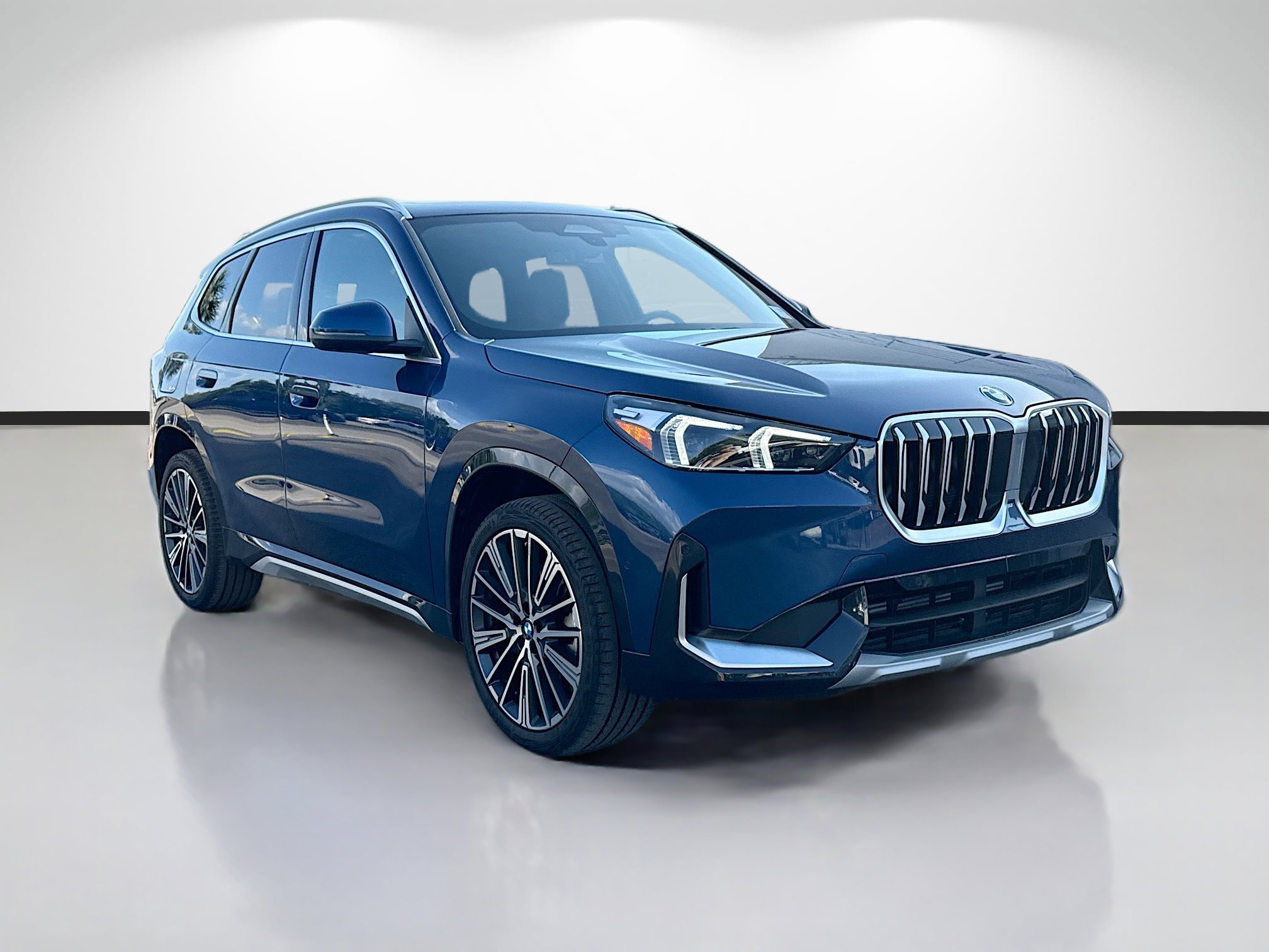 2025 BMW X1 28i