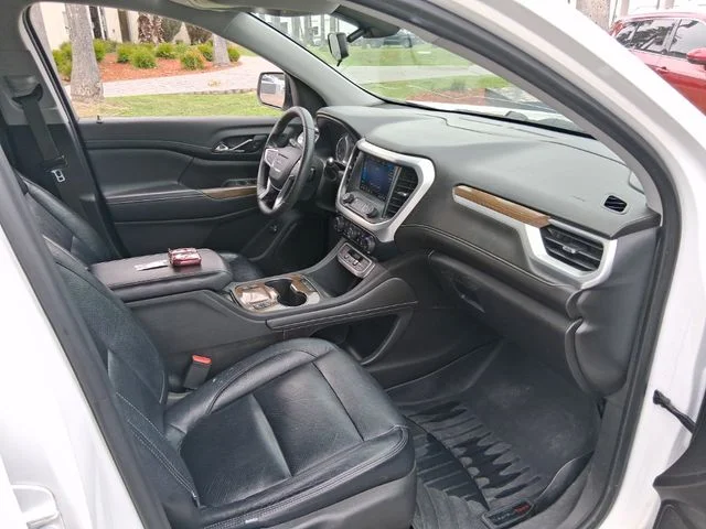 Used 2021 White GMC SLE image 11
