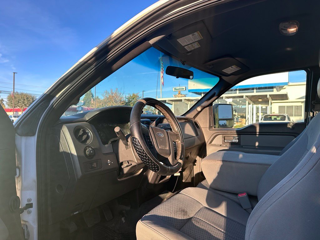 Used 2013 Oxford White Ford XL image 9
